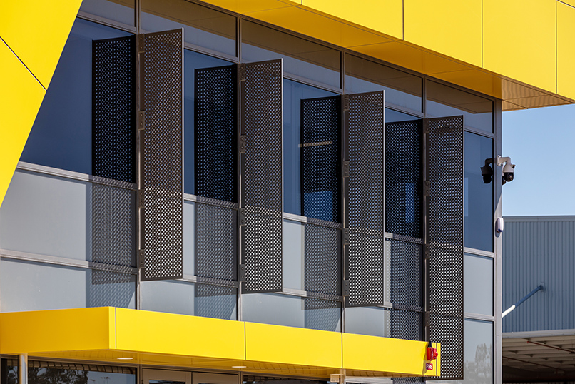 Silk K2 Distribution Centre, Roe Highway Logistics Park, Kenwick, Perth, Western Australia, Design & Construct Project, Capstone Construction, Industrial Warehouse, Office, Loading Dock, Carpark, Super Canopy, Development