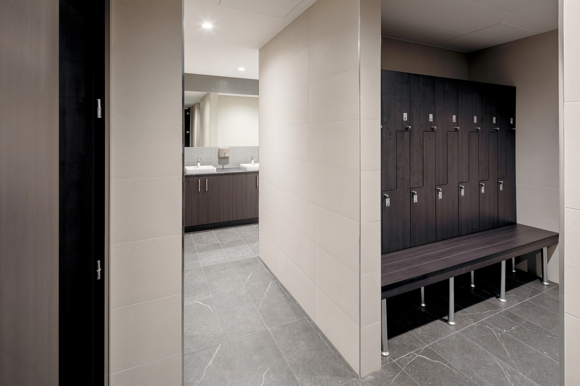 border express australia, industrial, warehouse, 17 tarlton crescent perth airport western australia, d&c contract, logistics, project, development, supply chain, interior, bathroom lockers