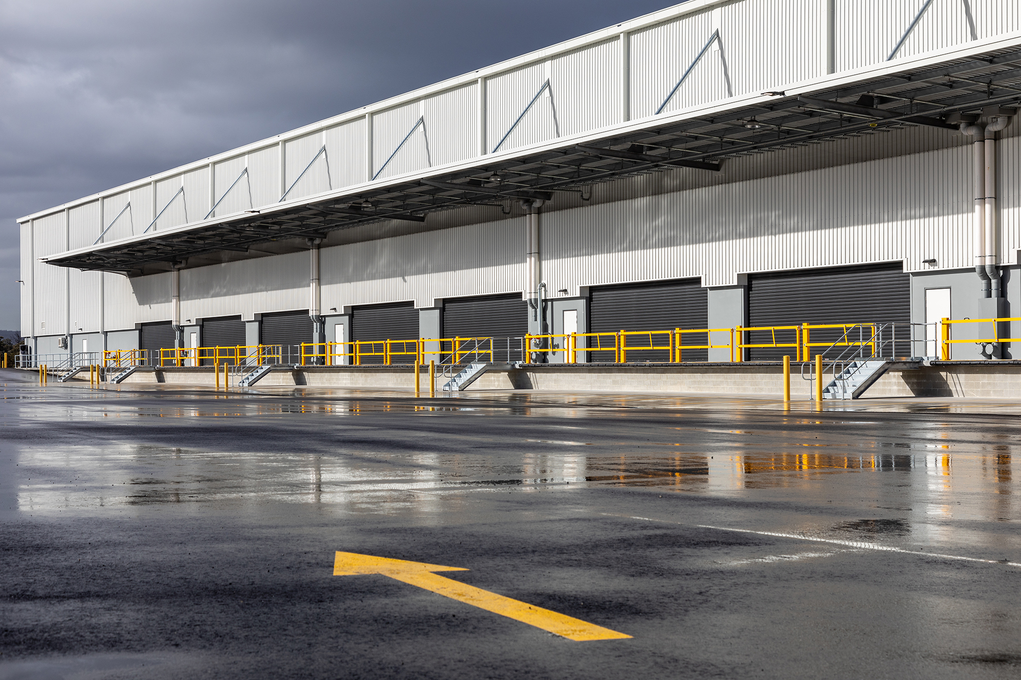 border express australia, industrial, warehouse, 17 tarlton crescent perth airport western australia, d&c contract, logistics, project, development, supply chain, loading dock exterior