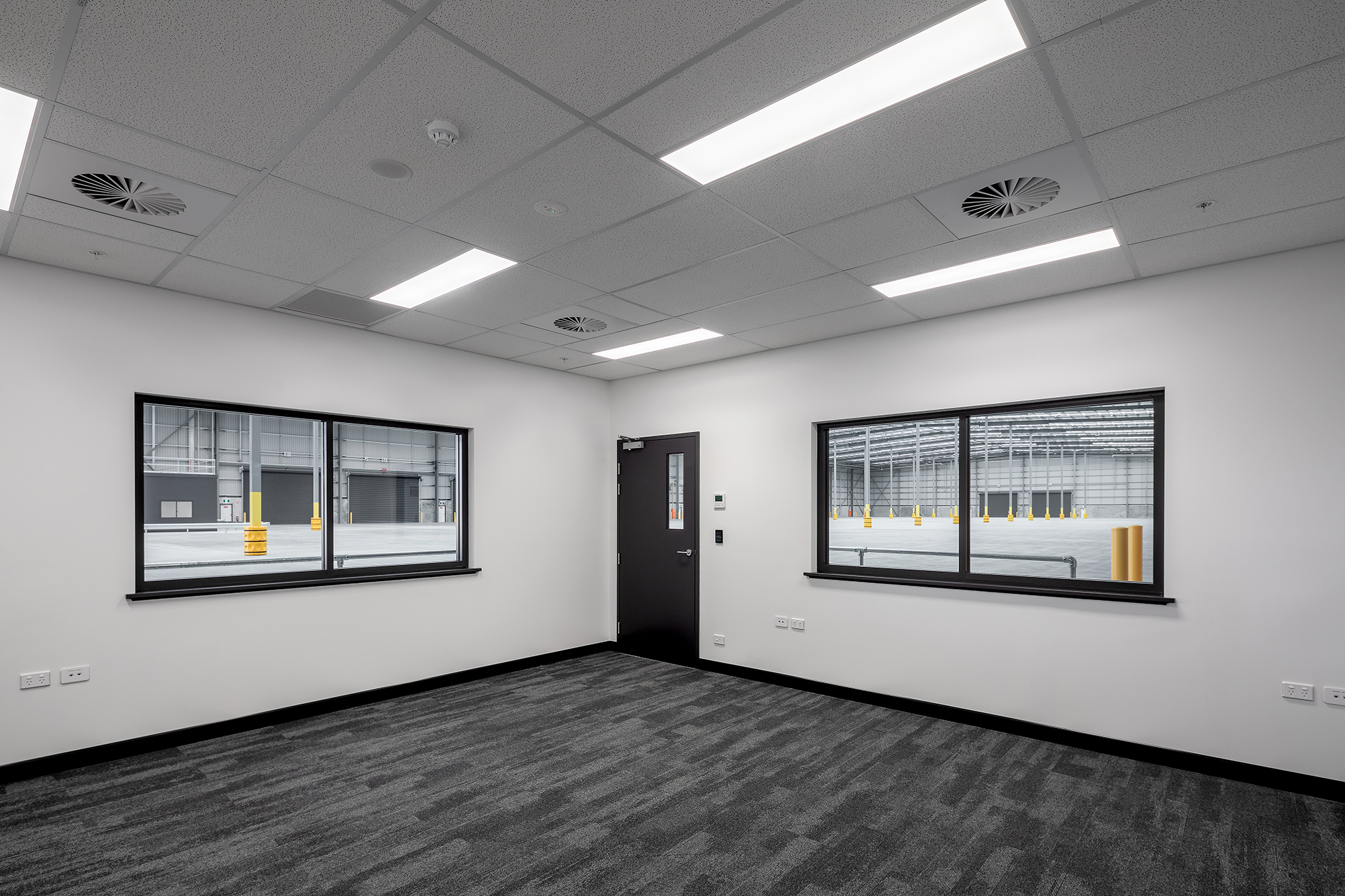 border express australia, industrial, warehouse, 17 tarlton crescent perth airport western australia, d&c contract, logistics, project, development, supply chain, office